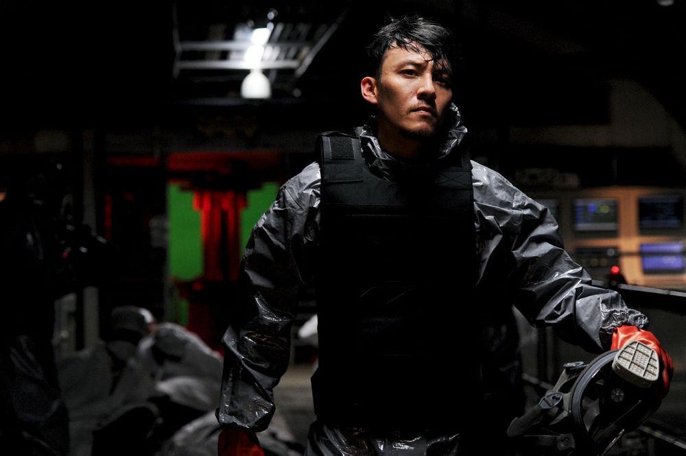 赤道
(2015)的剧照 赤道
(2015)的剧照