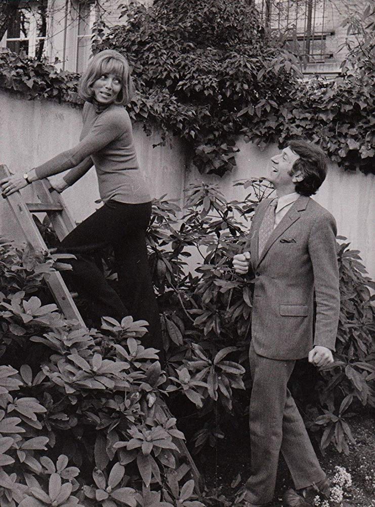 春光破碎(1970)的剧照 春光破碎(1970)的剧照