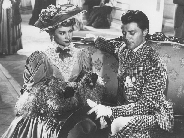 夜来香(1952)的剧照 夜来香(1952)的剧照