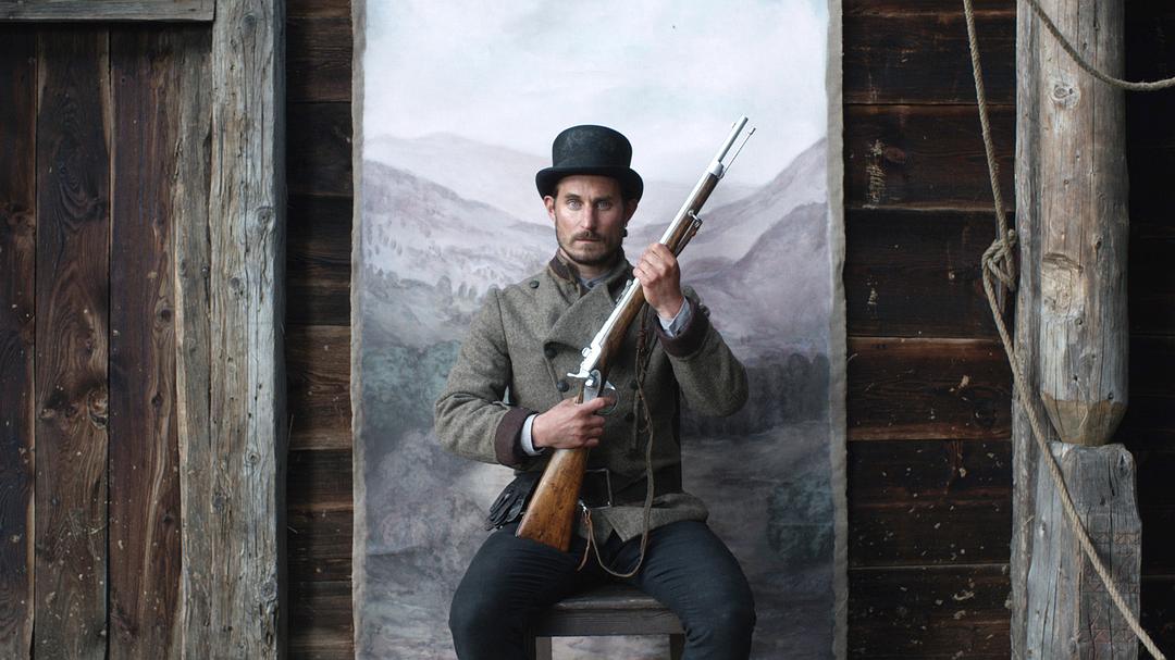 幽暗山谷(2014)的剧照 幽暗山谷(2014)的剧照