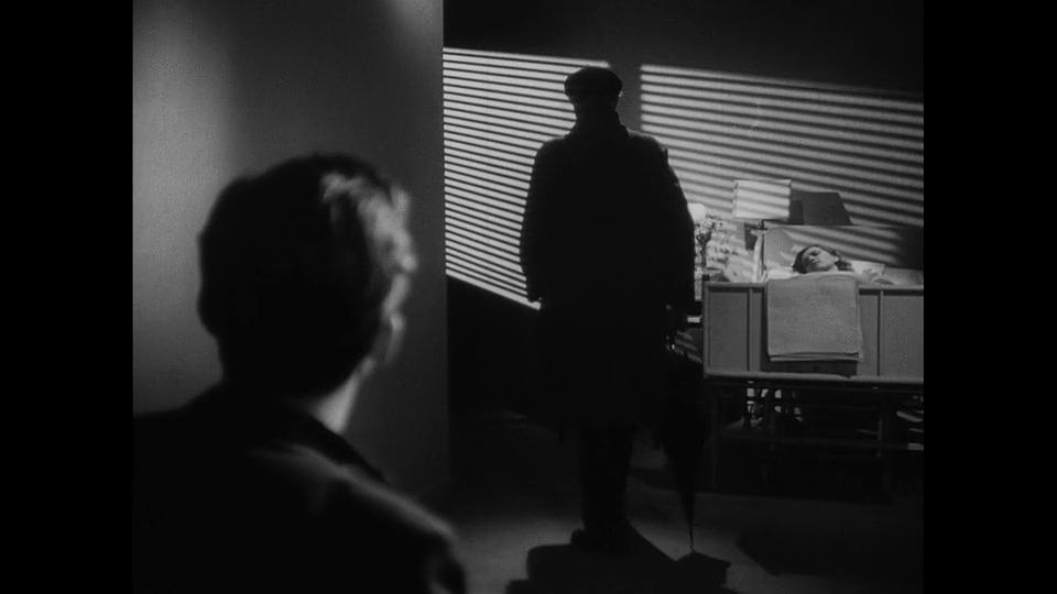 带雨伞的男人(1946)的剧照 带雨伞的男人(1946)的剧照