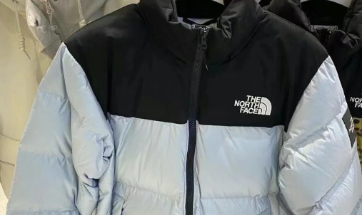 北面奥莱款和专柜款区别3