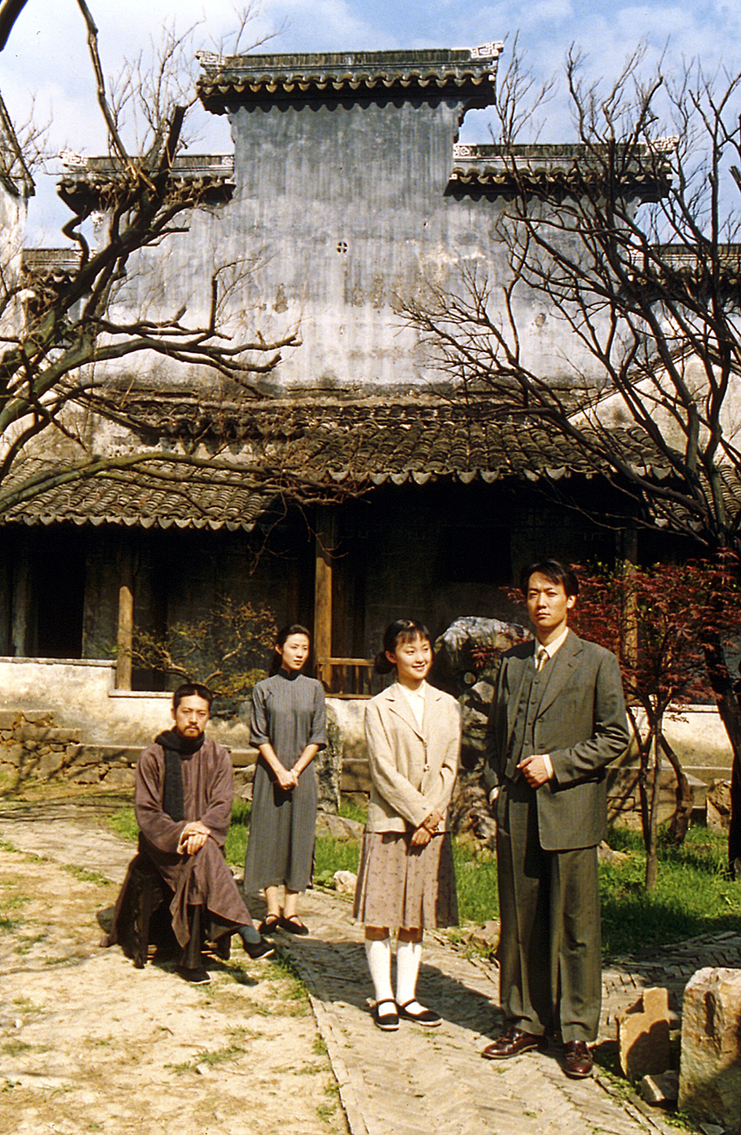 小城之春
(2002)的剧照 小城之春
(2002)的剧照