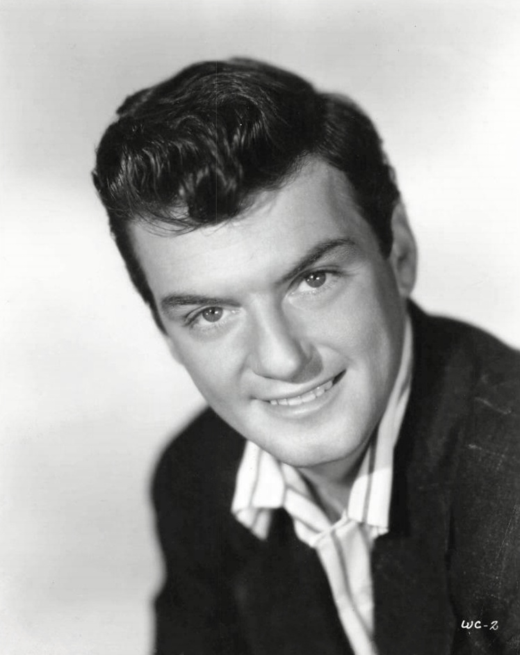 金枪游侠(1955)的剧照 金枪游侠(1955)的剧照