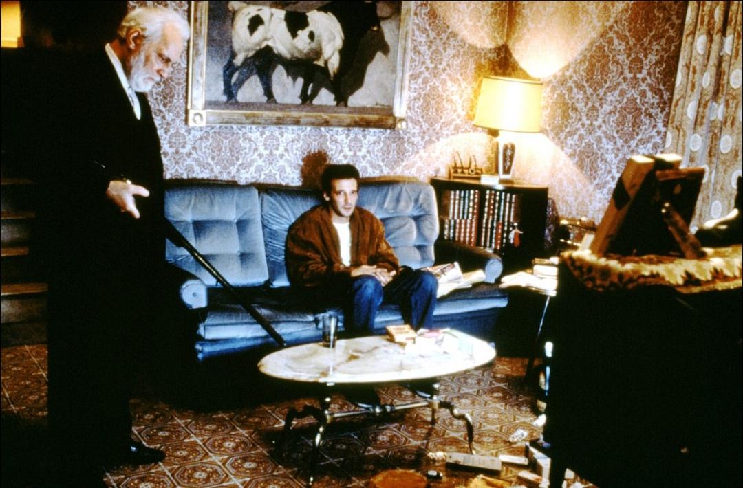 接班人(s)
(1997)的剧照 接班人(s)
(1997)的剧照