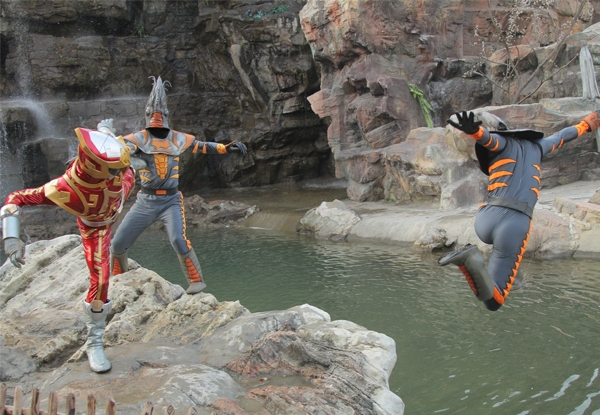 巨神战击队
(2012)的剧照 巨神战击队
(2012)的剧照