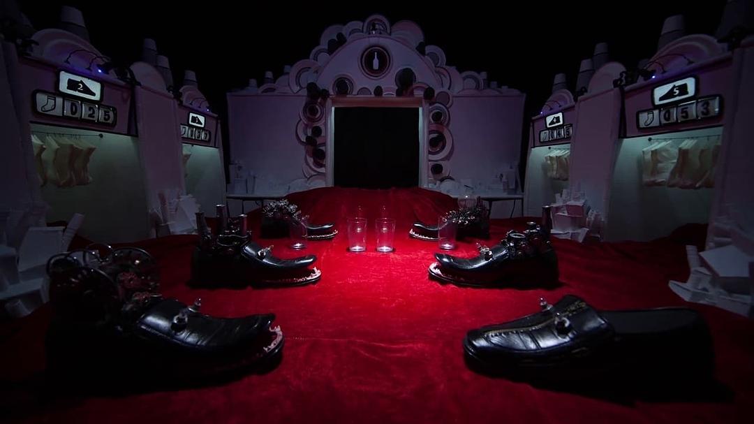 女他
(2018)的剧照 女他
(2018)的剧照