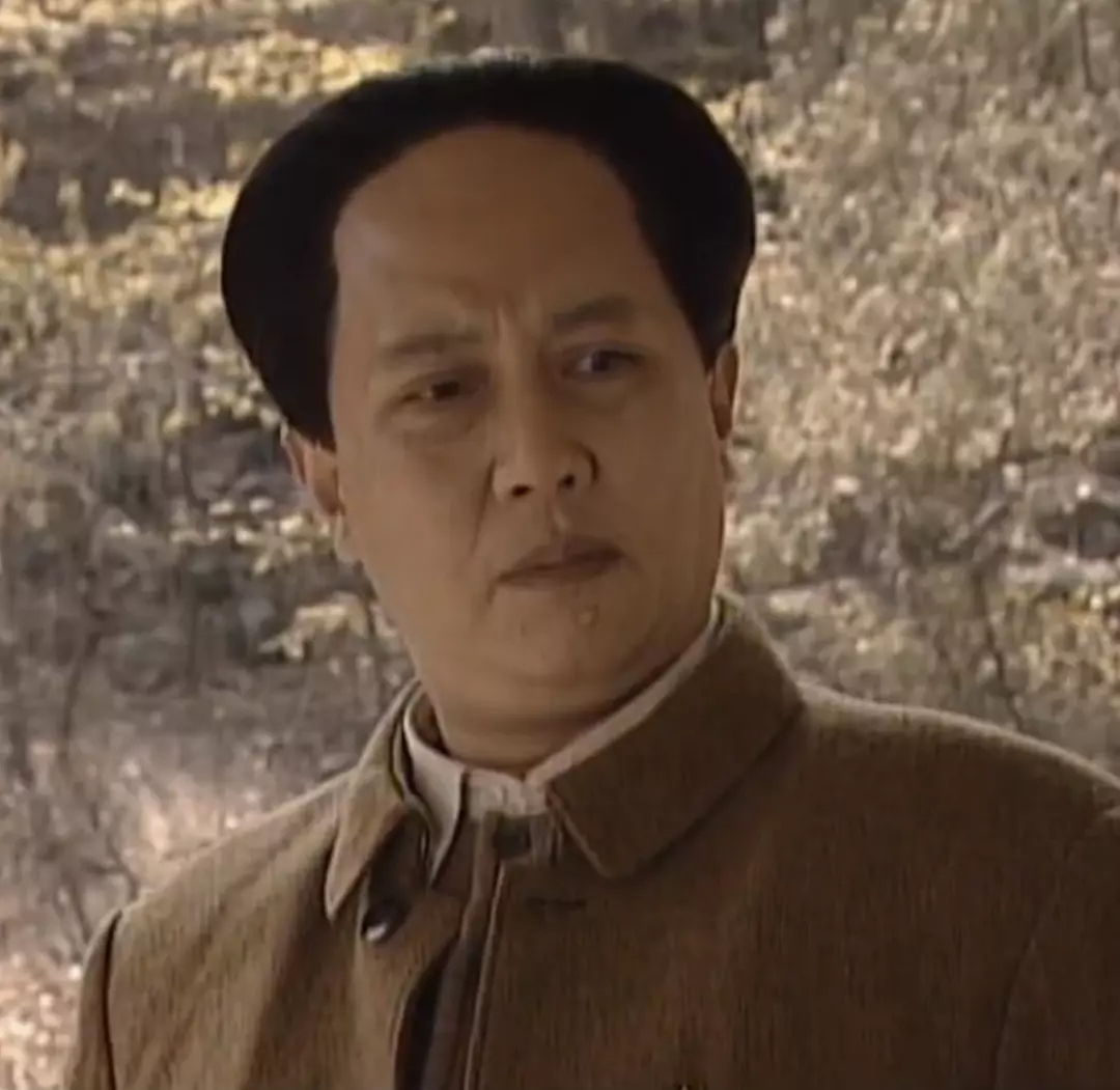 开国领袖毛泽东
(1999)的剧照 开国领袖毛泽东
(1999)的剧照