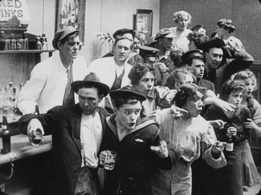 新生(1915)的剧照 新生(1915)的剧照