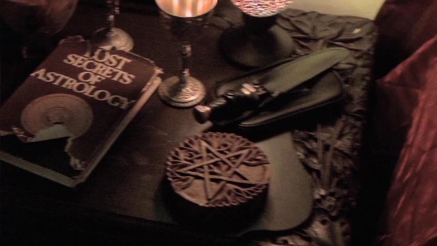 暴力成性(2010)的剧照 暴力成性(2010)的剧照