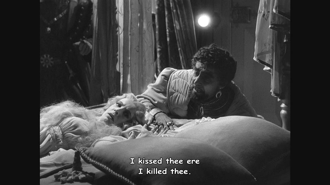 双重生活(1947)的剧照 双重生活(1947)的剧照