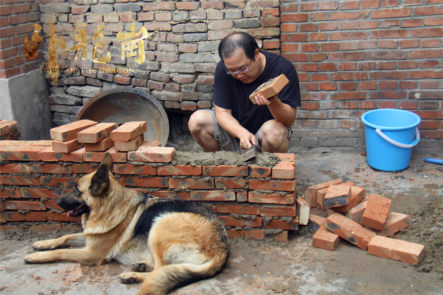 卧龙岗
(2014)的剧照 卧龙岗
(2014)的剧照