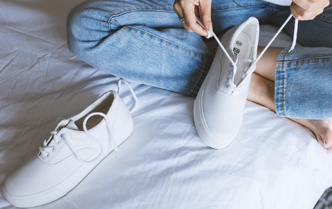 漂白剂把鞋子弄黄了还能恢复吗3