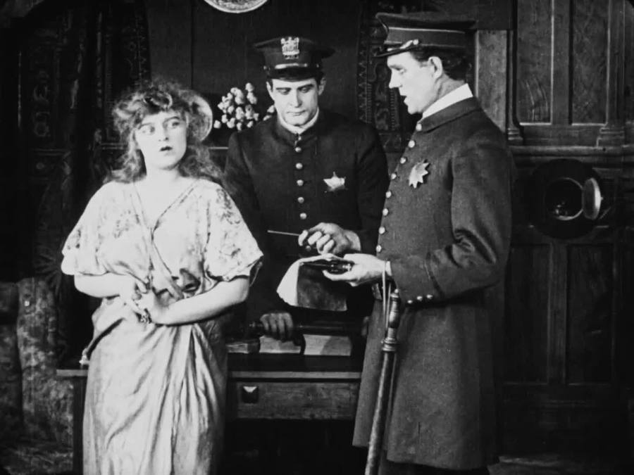 新生(1915)的剧照 新生(1915)的剧照