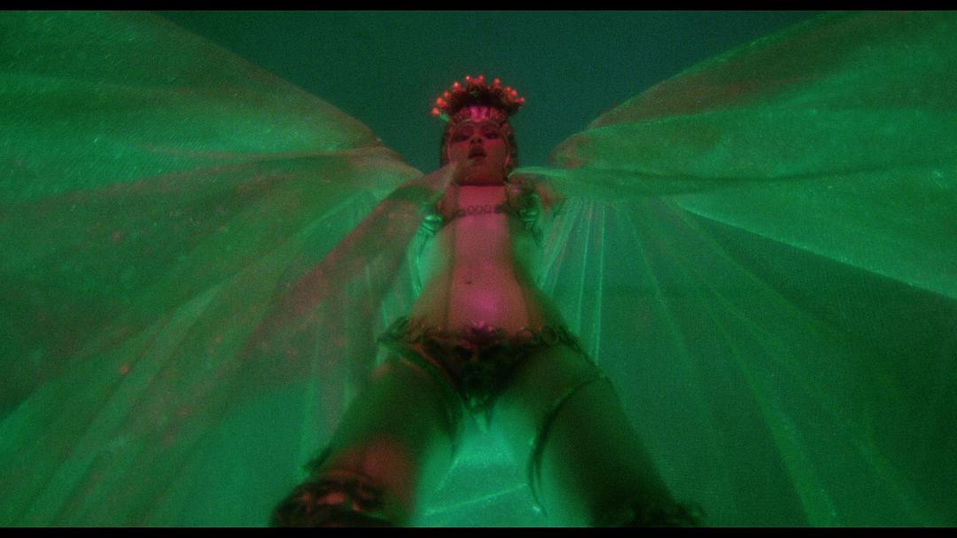 魔
(1983)的剧照 魔
(1983)的剧照