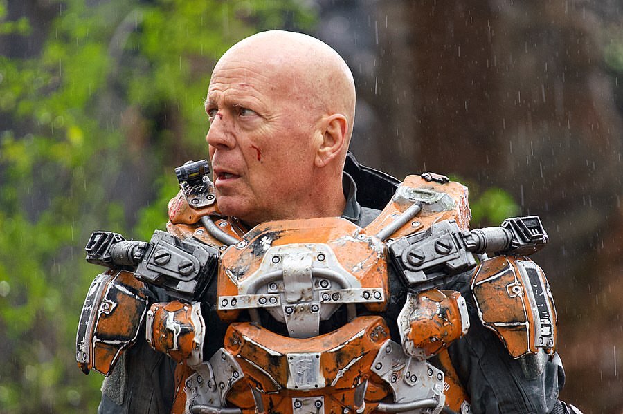 外星罪孽(2021)的剧照 外星罪孽(2021)的剧照