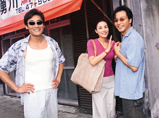 恋战冲绳(2000)的剧照 恋战冲绳(2000)的剧照