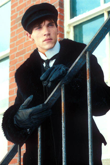 安伯森情史(2002)的剧照 安伯森情史(2002)的剧照