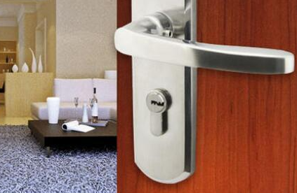 被胶水堵锁眼了怎么办3