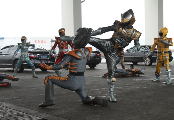 巨神战击队
(2012)的剧照 巨神战击队
(2012)的剧照