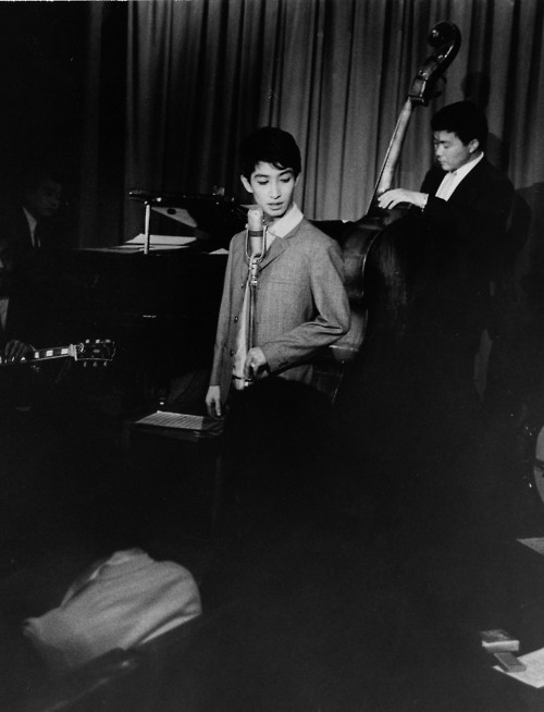 美轮明宏 美轮明宏