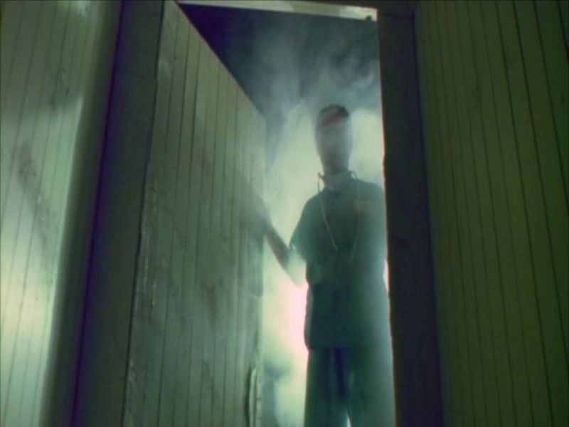 尸坑(1989)的剧照 尸坑(1989)的剧照