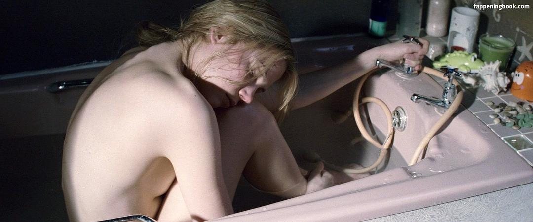 燃烧弹(2008)的剧照 燃烧弹(2008)的剧照