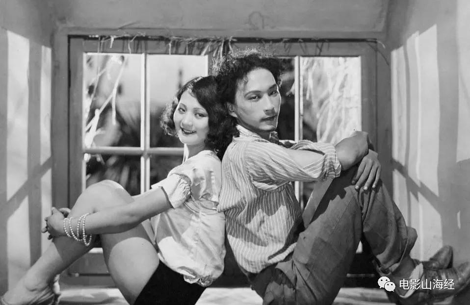 火山情血
(1932)的剧照 火山情血
(1932)的剧照