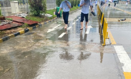 暴雨期间不要光脚蹚水3