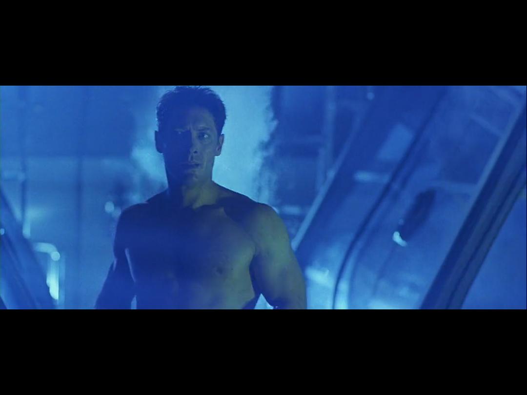 超级外星历险(2000)的剧照 超级外星历险(2000)的剧照