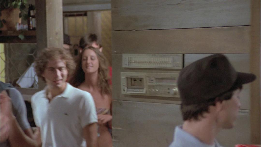 少女戏春潮(1982)的剧照 少女戏春潮(1982)的剧照