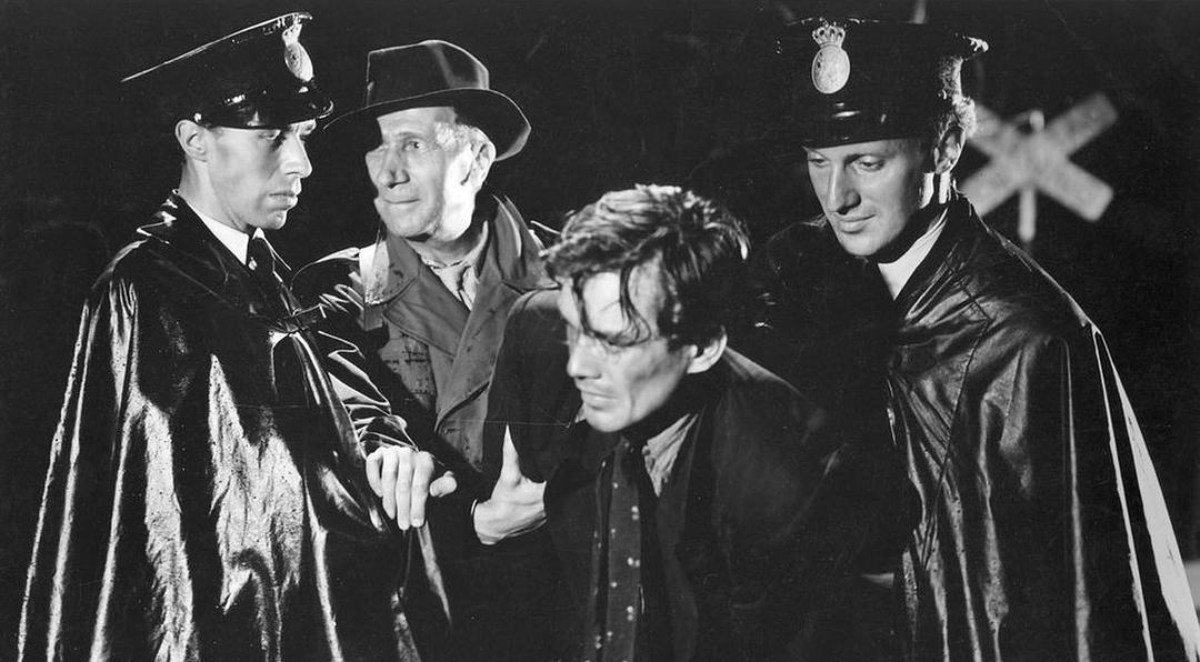 带雨伞的男人(1946)的剧照 带雨伞的男人(1946)的剧照