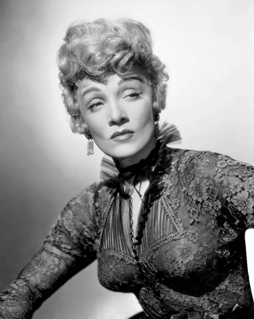 恶人牧场(1952)的剧照 恶人牧场(1952)的剧照