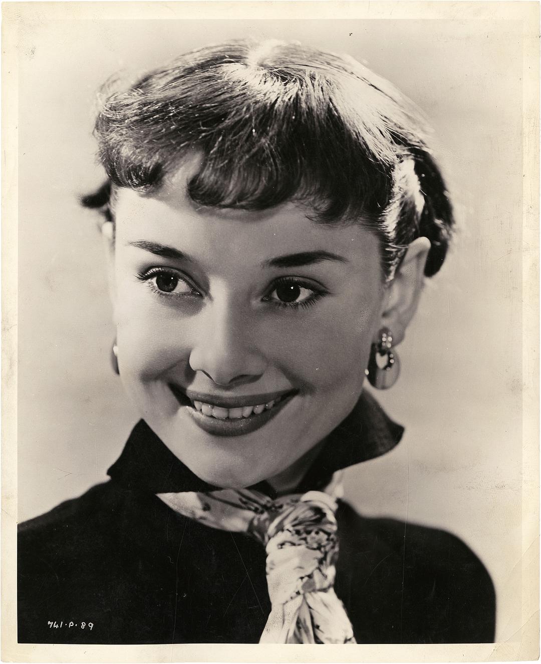 双姝艳(1952)的剧照 双姝艳(1952)的剧照