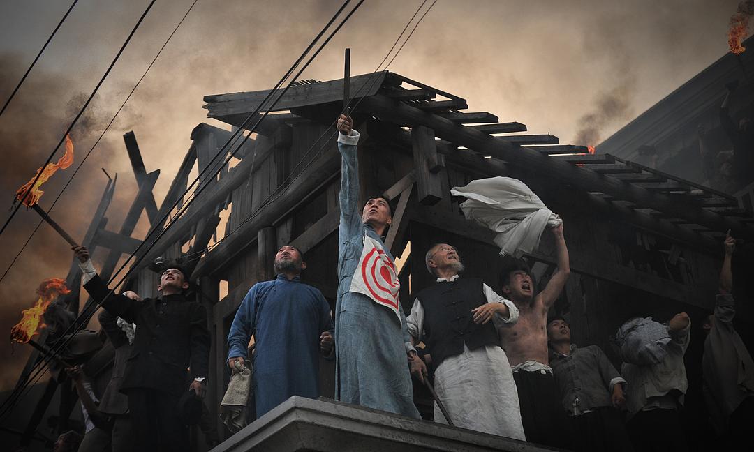 大轰炸
(2018)的剧照 大轰炸
(2018)的剧照