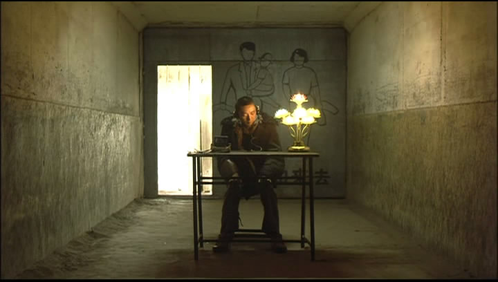 明日天涯
(2003)的剧照 明日天涯
(2003)的剧照