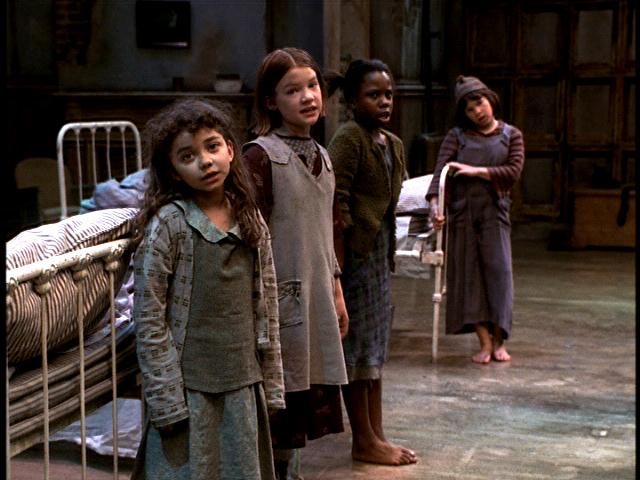 安妮(1999)的剧照 安妮(1999)的剧照