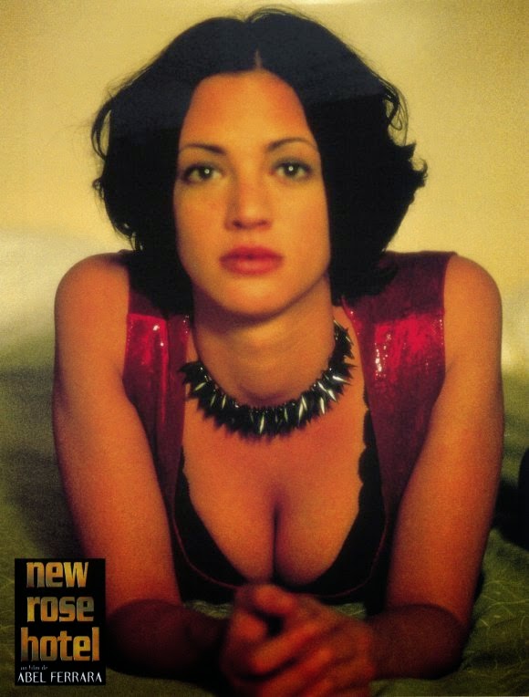 新玫瑰旅馆(1998)的剧照 新玫瑰旅馆(1998)的剧照