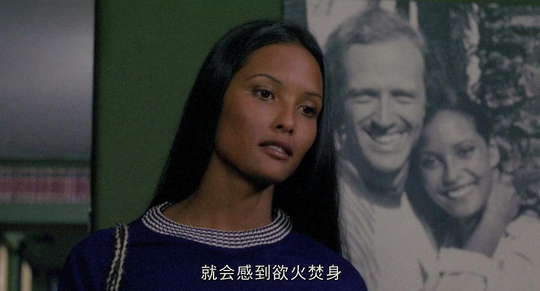 艾曼妞在美国(1977)的剧照 艾曼妞在美国(1977)的剧照