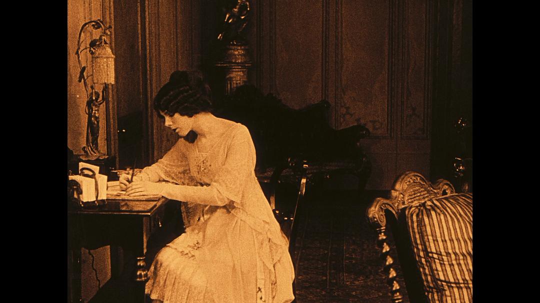 福尔摩斯(1916)的剧照 福尔摩斯(1916)的剧照