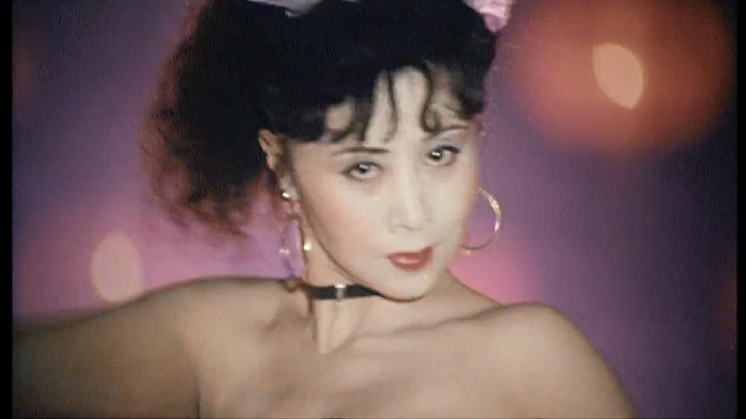 三女休夫
(1994)的剧照 三女休夫
(1994)的剧照