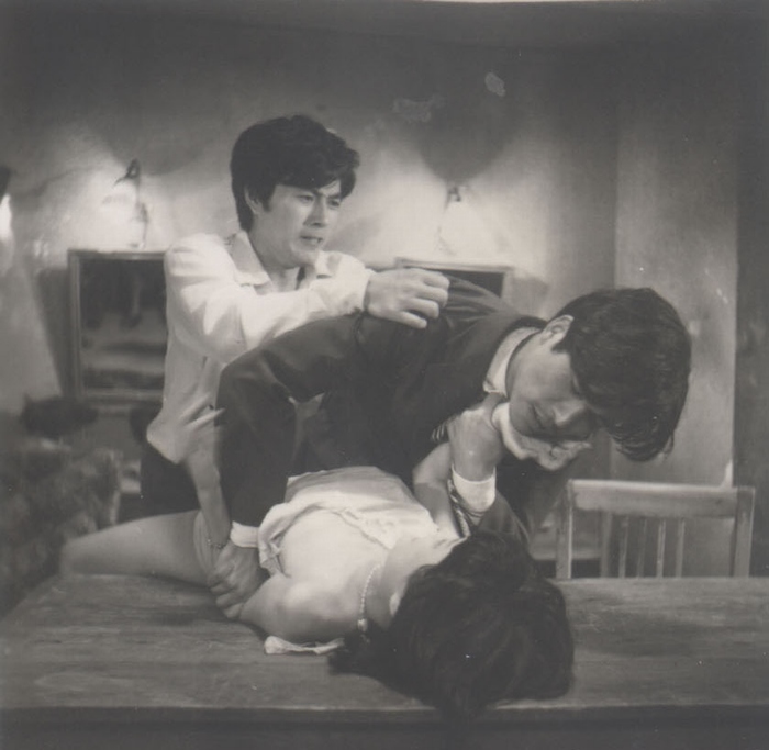 夜半歌声
(1985)的剧照 夜半歌声
(1985)的剧照