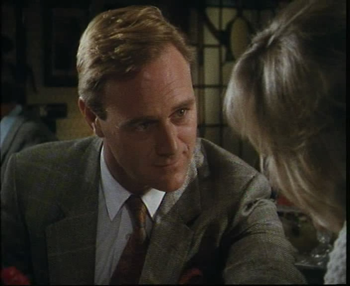 雨中情(1988)的剧照 雨中情(1988)的剧照