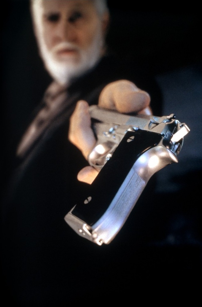 接班人(s)
(1997)的剧照 接班人(s)
(1997)的剧照