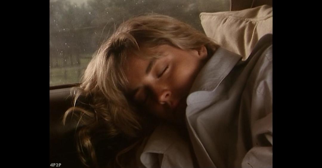 雨中情(1988)的剧照 雨中情(1988)的剧照