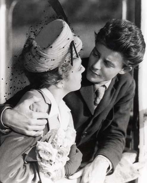 肉体的恶魔(1947)的剧照 肉体的恶魔(1947)的剧照