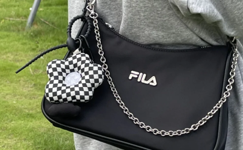 斐乐代购便宜一半是正品吗2