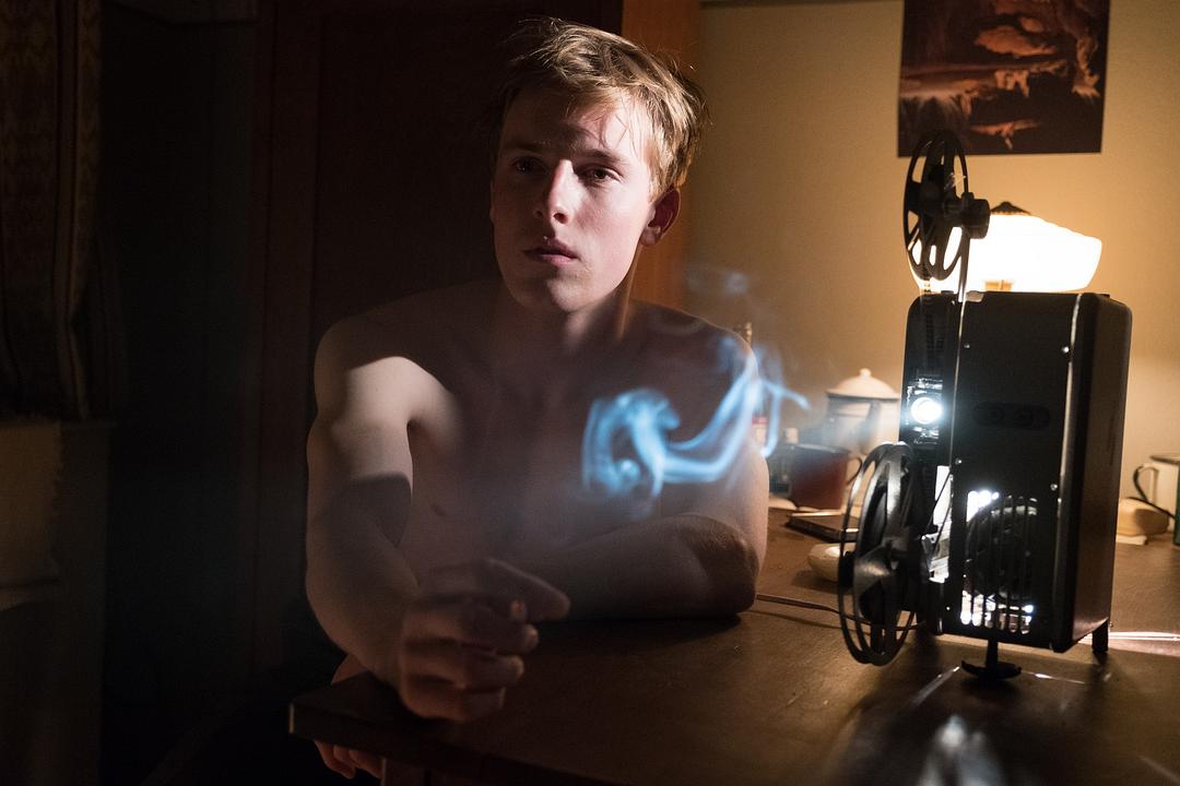 白乌鸦(2018)的剧照 白乌鸦(2018)的剧照