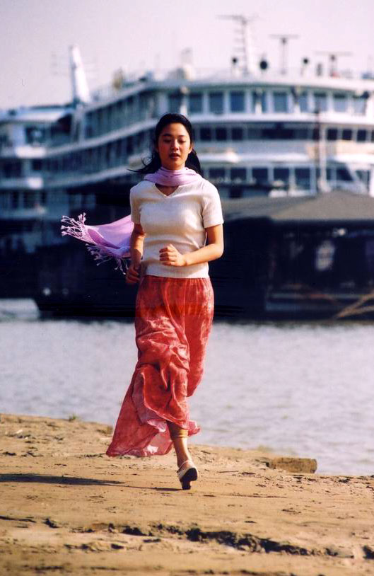 桃花灿烂
(2005)的剧照 桃花灿烂
(2005)的剧照