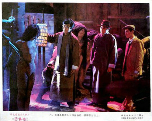 恐怖夜
(1988)的剧照 恐怖夜
(1988)的剧照